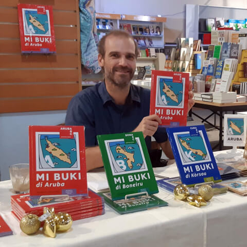 Book Signing at Plaza Bookshop